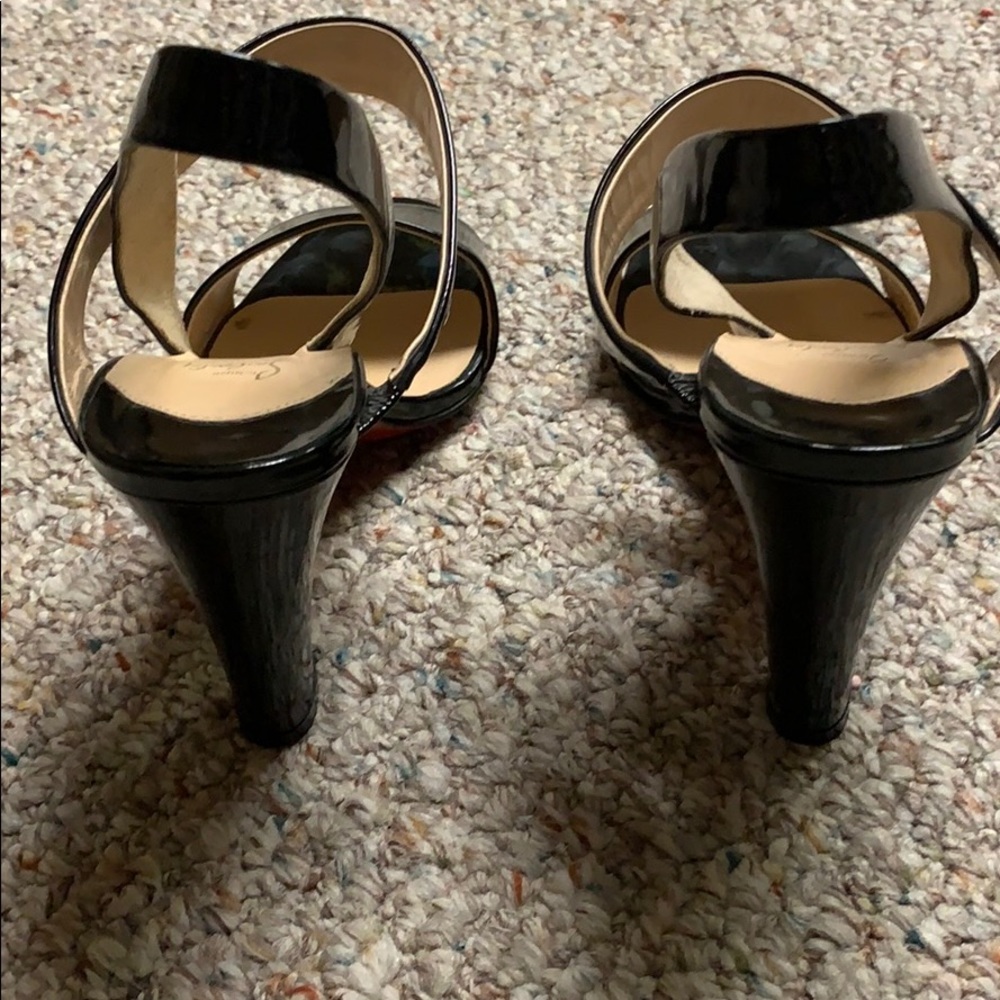 Christian Louboutin Black Patent Leather Slingback Heels with Red Soles - Picture 7 of 7